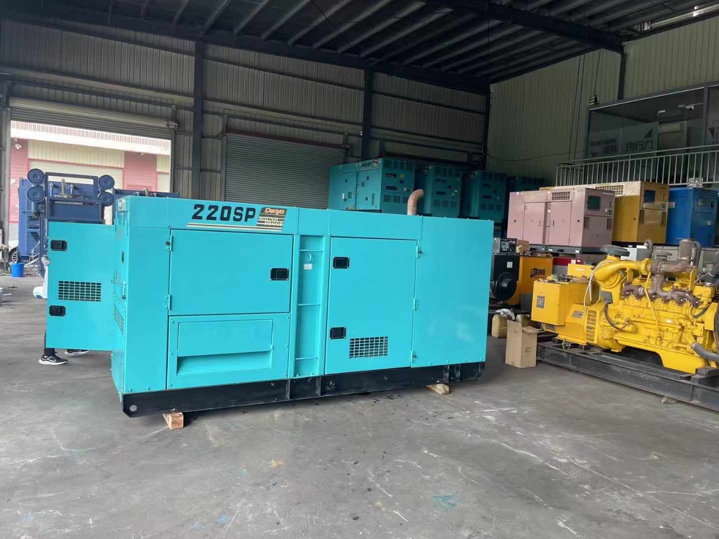 江孜800kW 柴油发电机的输出电流波动范围是多少？