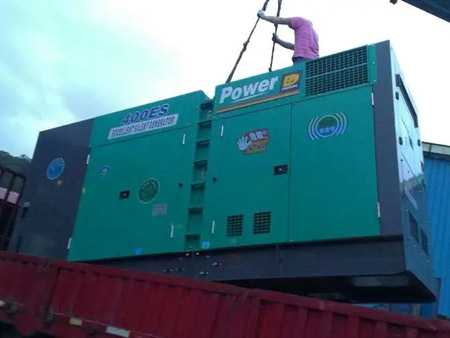 江孜柴油发电机组转速不稳定时，如何对发动机进行维护？