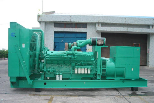 江孜工厂发电机应急发电时如何更准确地检查发电机状态？