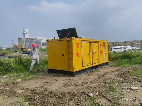 江孜200KW柴油发电机机组每小时的油耗量受哪些因素影响？