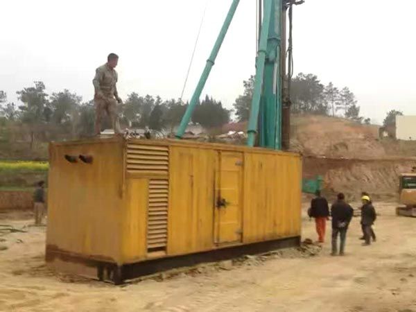 江孜如何判断水冷式机油散热器密封件是否需要更换？